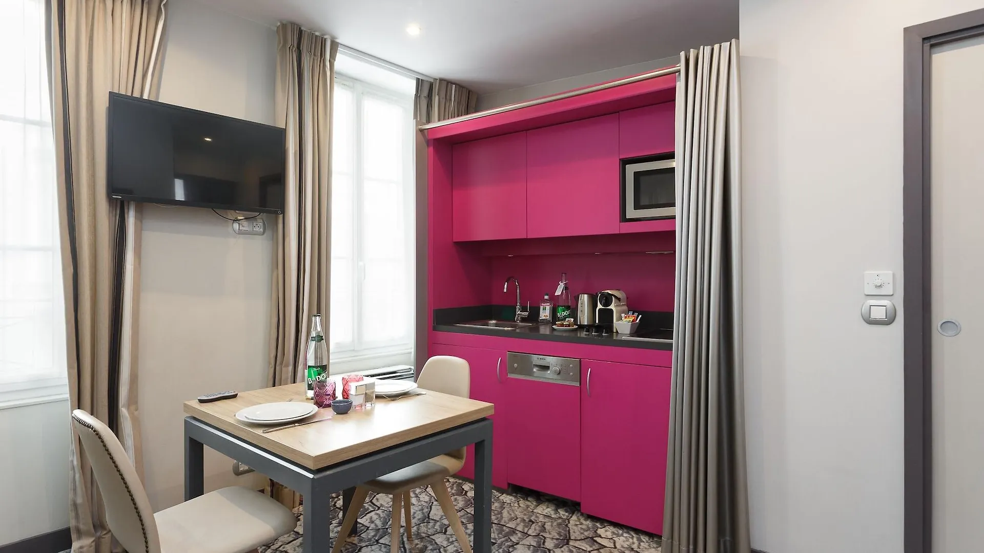 **** Hotel Serotel Suites Opera Paris France