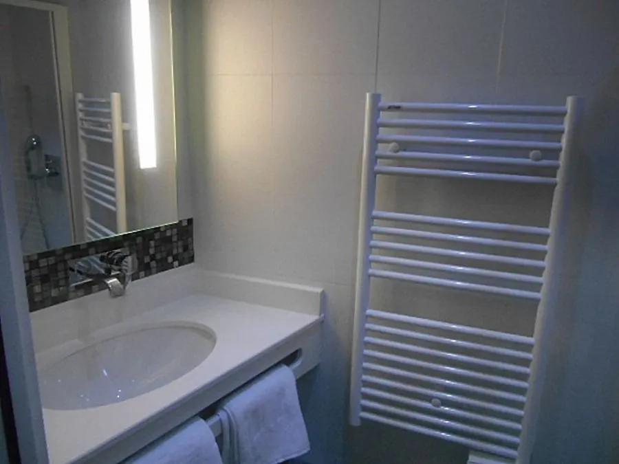 Serotel Suites Opera Paris